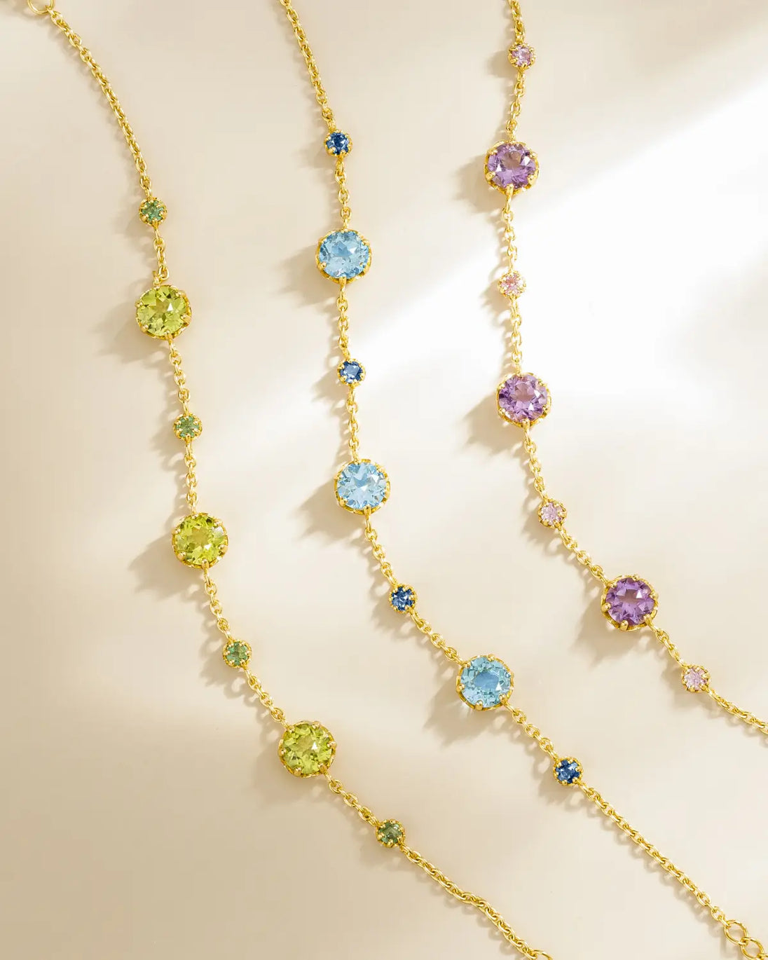 Emerald & Peridot Bracelet in 18k gold vermeil with natural green gemstones and adjustable chain