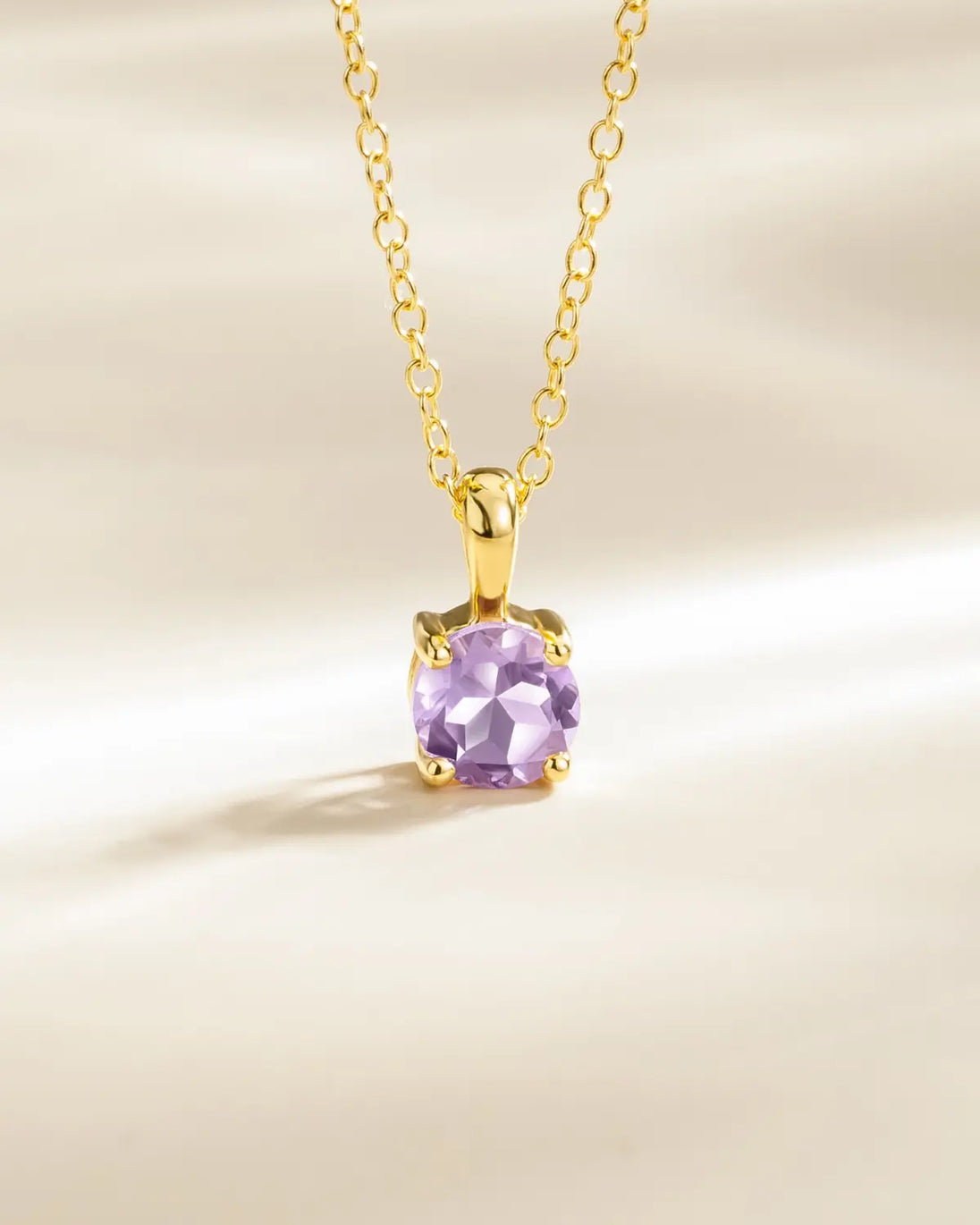 Lavender amethyst pendant necklace in 18k gold vermeil with round cut purple gemstone for everyday wear