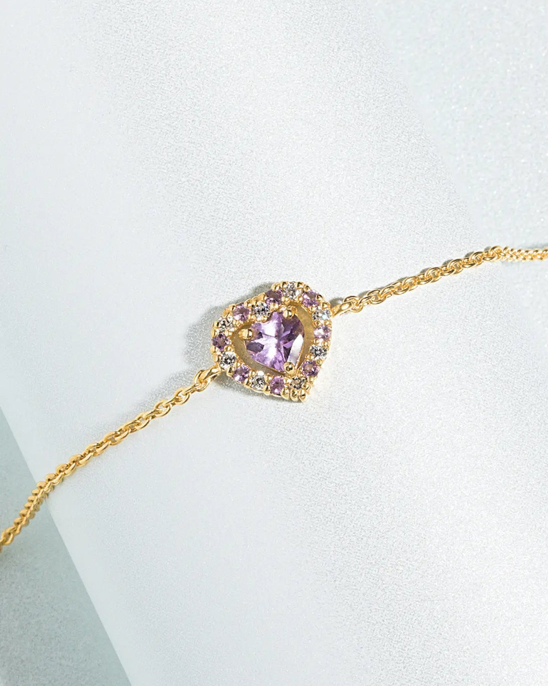 Purple Heart Lavender Amethyst bracelet in 18k gold vermeil with heart-shaped lavender amethyst and simulated diamonds