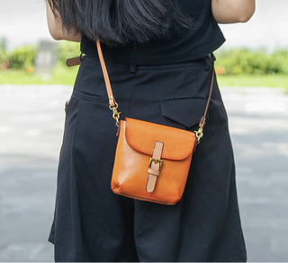 First-Layer Cowhide Leather Messenger Bag