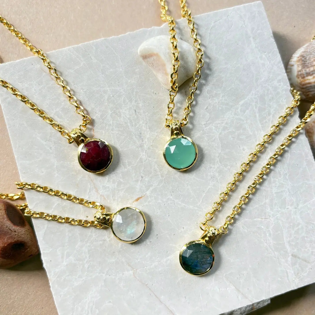 Charis Round Gemstone Necklace | Azuni London 22K Gold | Labradorite Azuni London