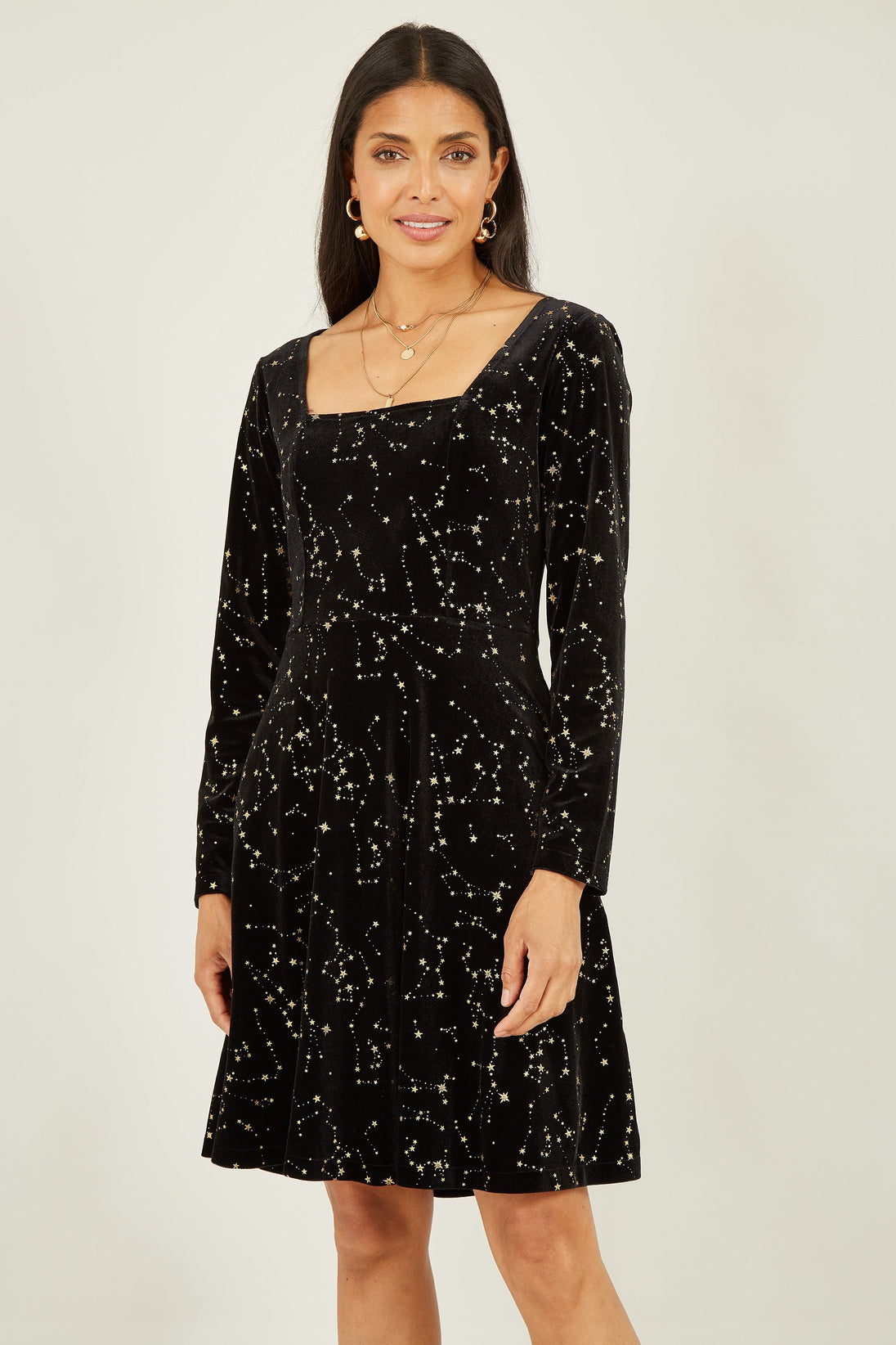 Black Star Foil Print Long Sleeve Skater Dress - Ezeyor