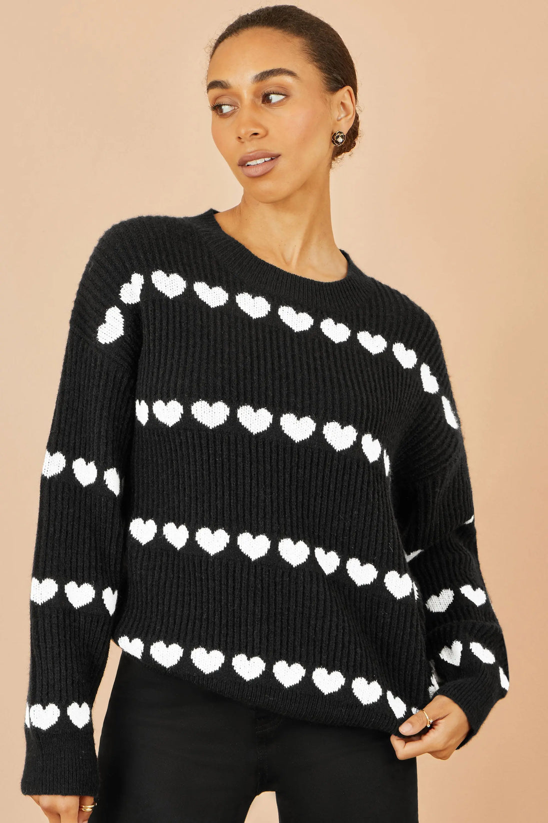 Black Knitted Jumper With Heart Stripes - Ezeyor