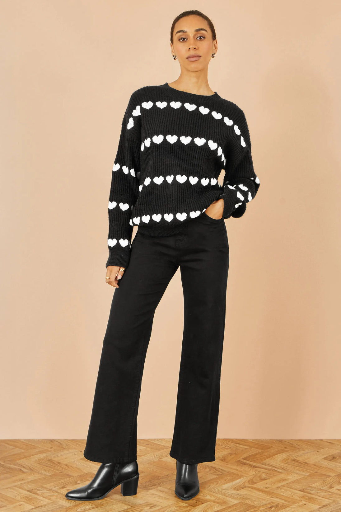 Black Knitted Jumper With Heart Stripes - Ezeyor