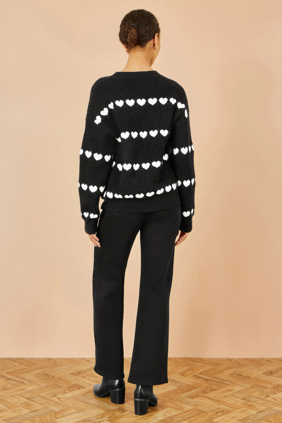 Black Knitted Jumper With Heart Stripes - Ezeyor
