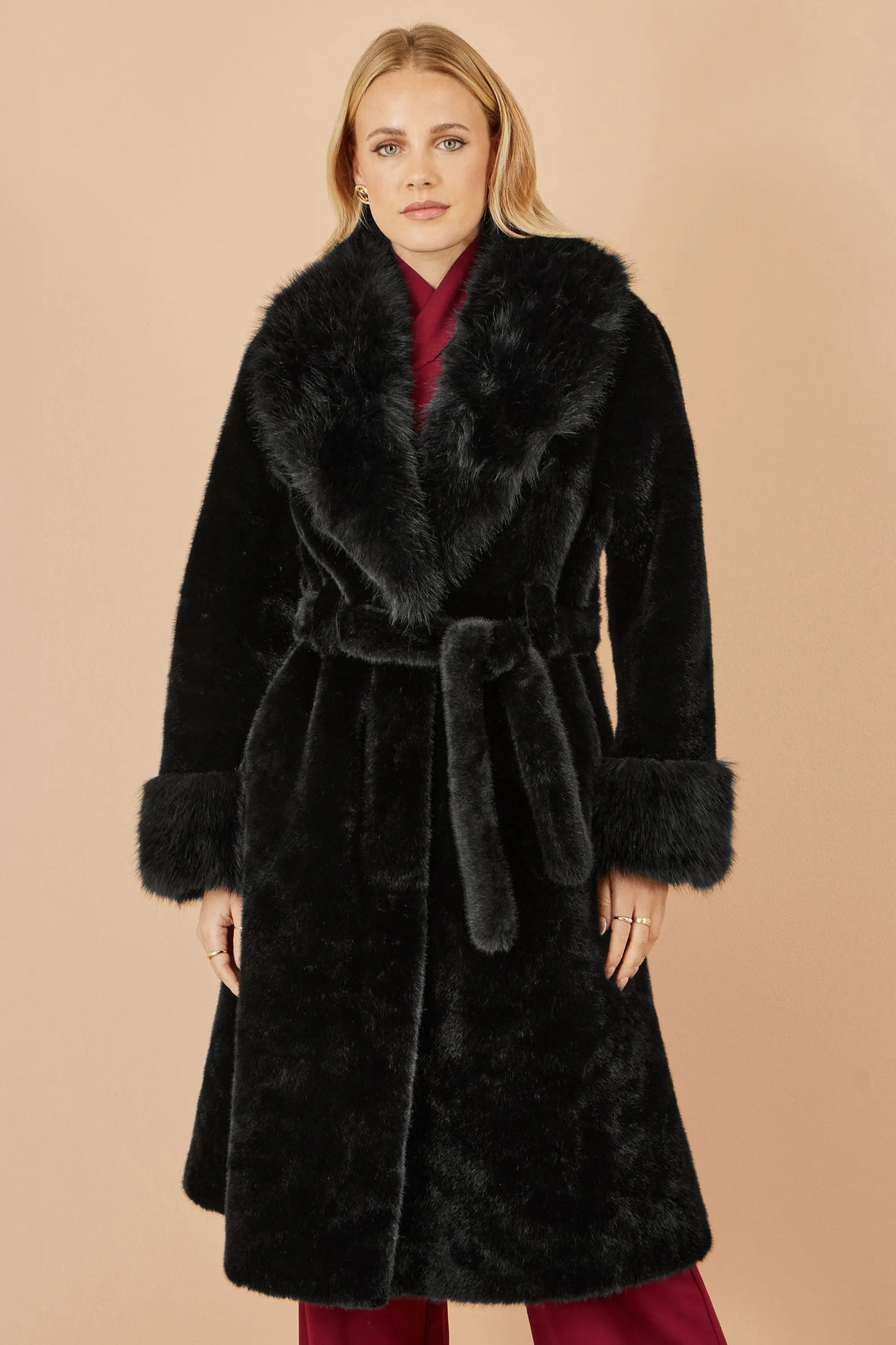 Black Wrap Faux Fur Coat With Oversize Collar - Ezeyor