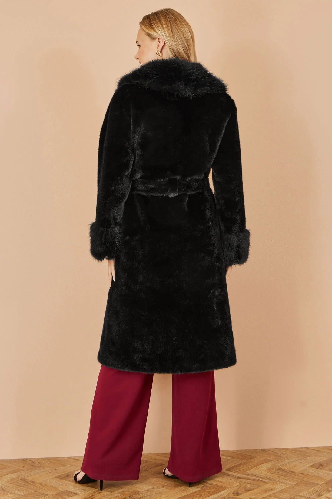 Black Wrap Faux Fur Coat With Oversize Collar - Ezeyor