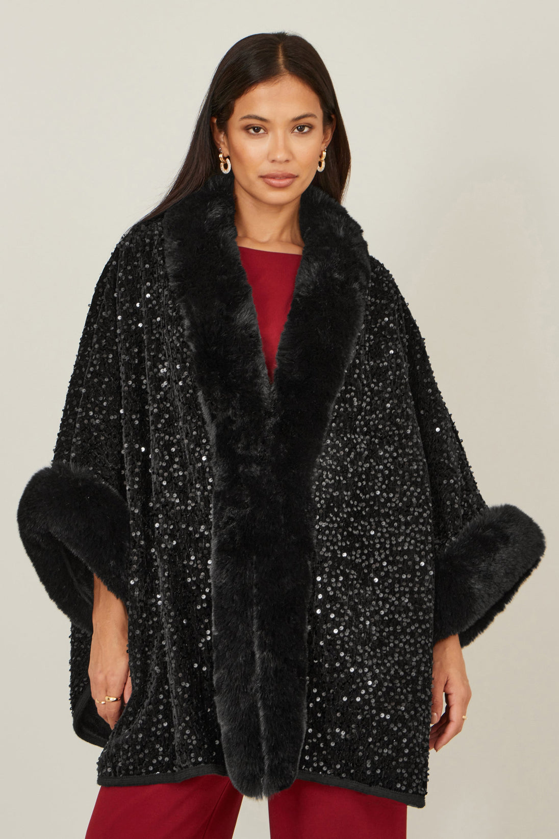 Black Sequin Cape with Faux Fur Trim and Lining - Ezeyor