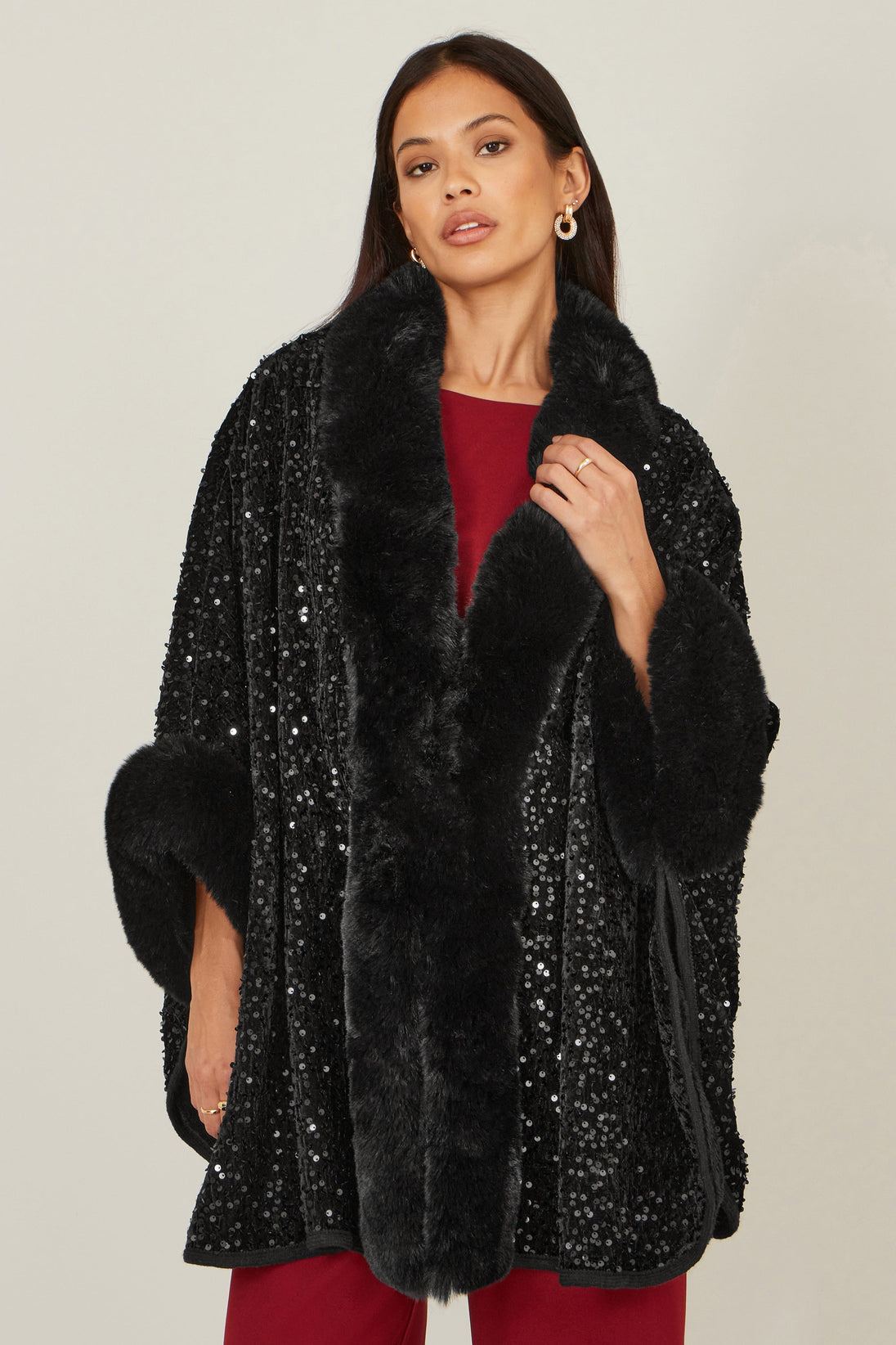 Black Sequin Cape with Faux Fur Trim and Lining - Ezeyor