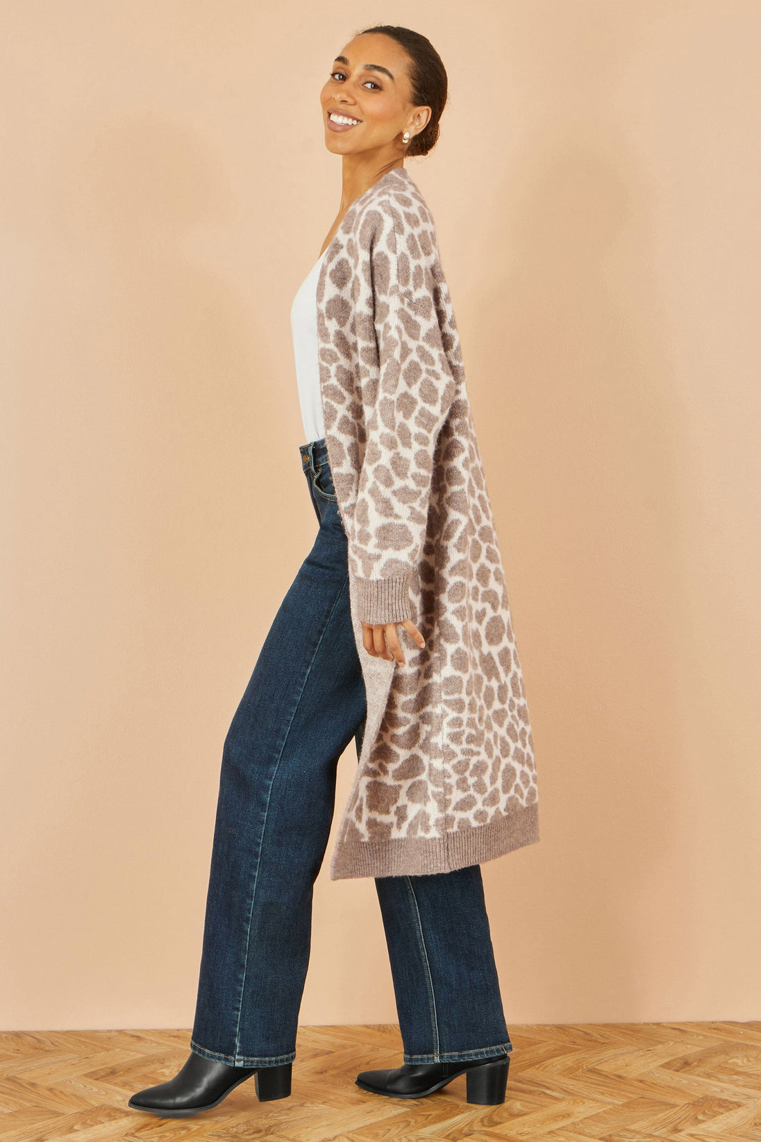 Beige Animal Print Intarsia Long Cardigan Yumi