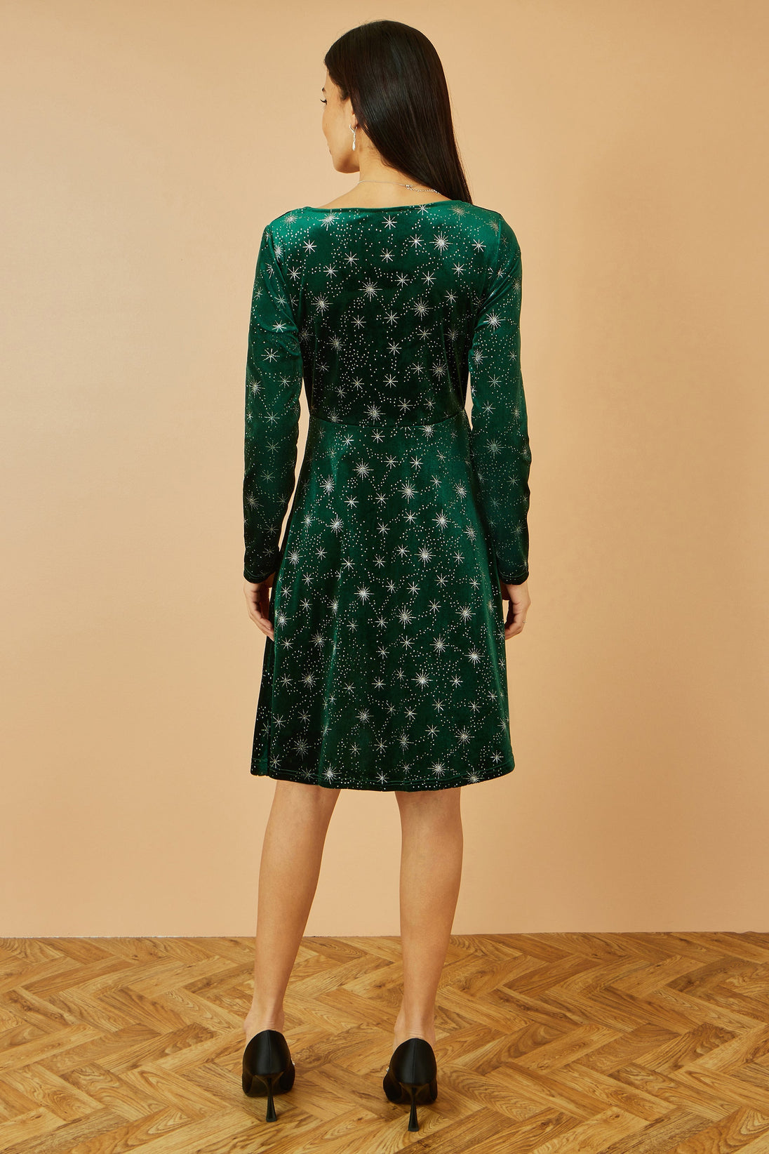 Green Starburst Foil Print Long Sleeve Skater Dress - Ezeyor