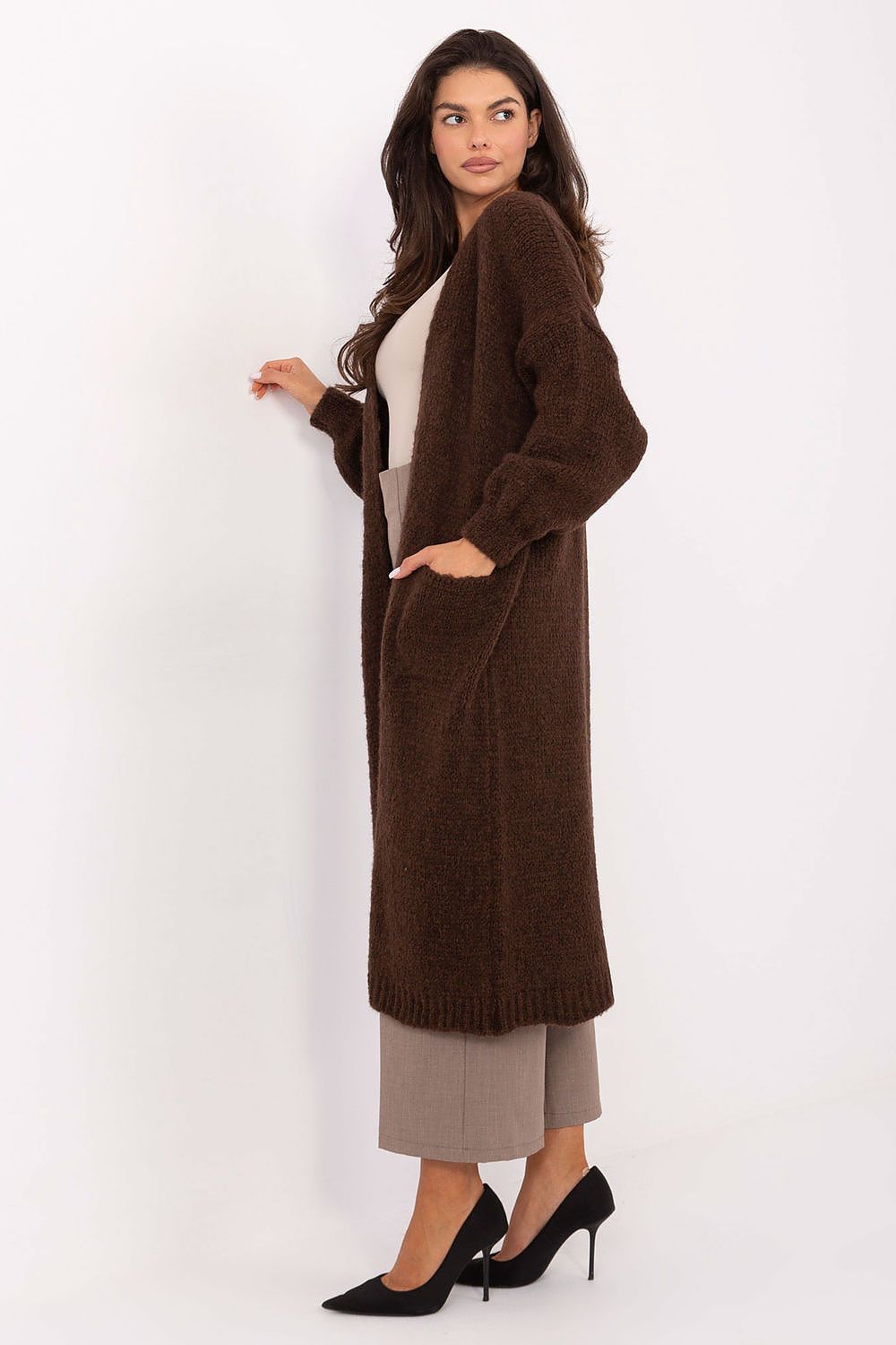 Long women's cardigan in brown soft blend with pockets, knee-length, casual style