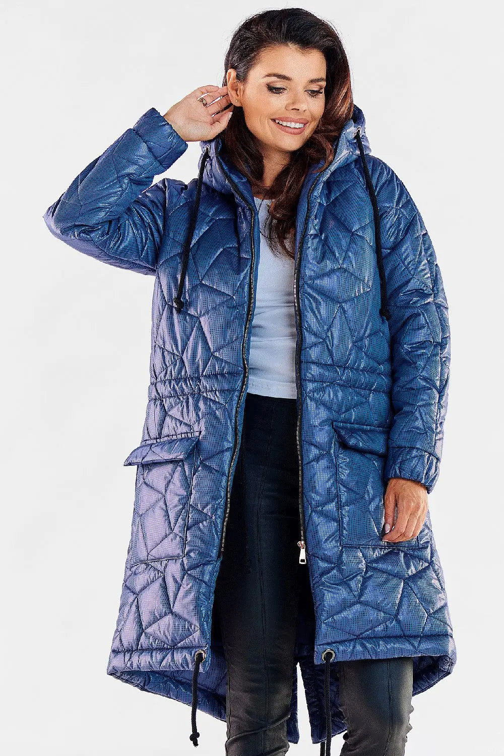 Women’s long quilted hooded jacket in navy blue with drawstring waist and zippered front, knee-length and fully lined polyester design