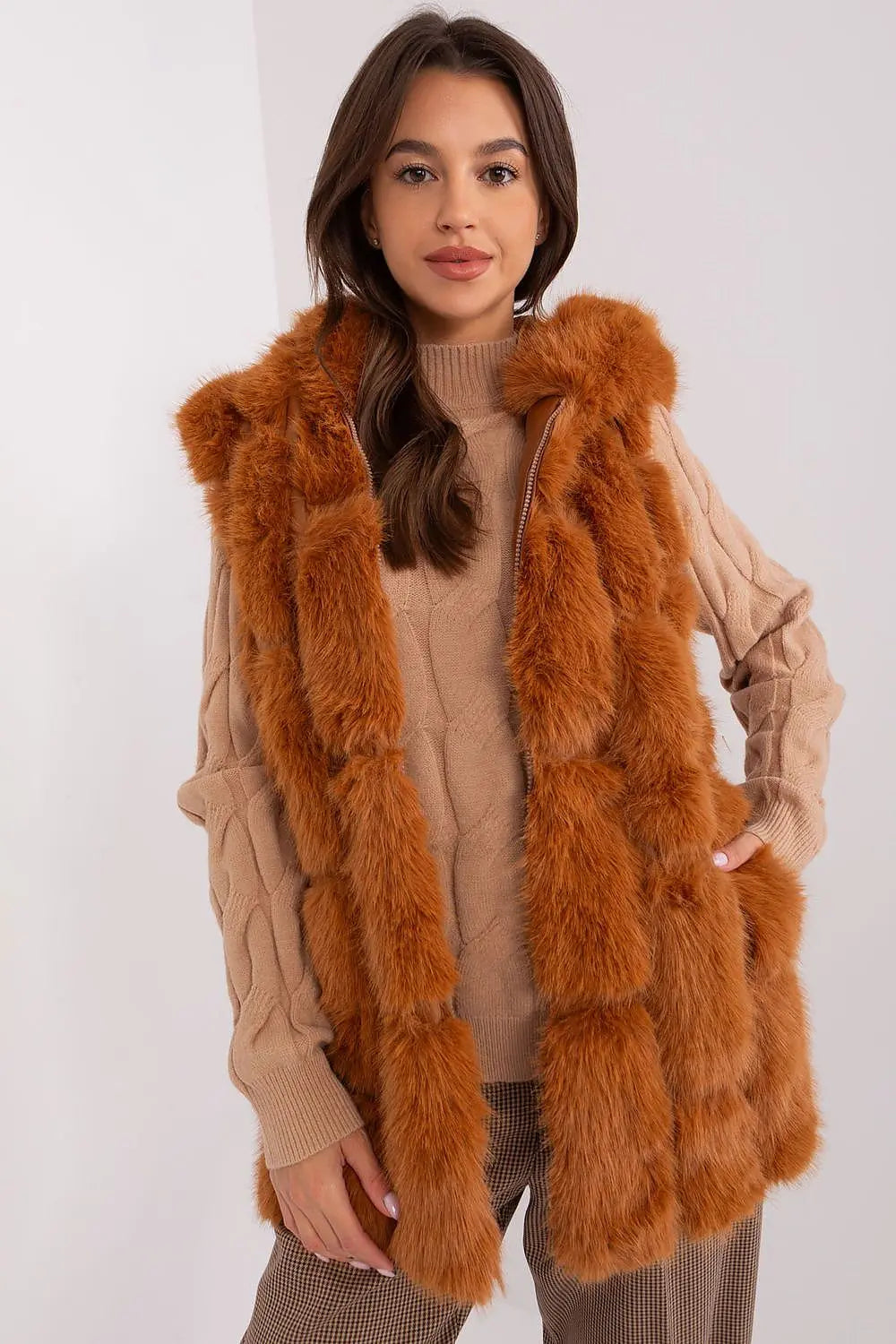 Elegant women’s hooded faux fur vest in brown with zipper and pockets